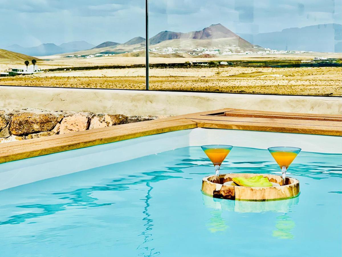 Canaryislandshost L The Sky Suites Tinajo Buitenkant foto