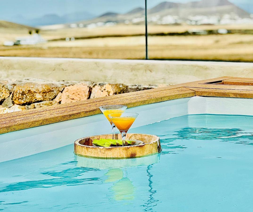 Canaryislandshost L The Sky Suites Tinajo Buitenkant foto